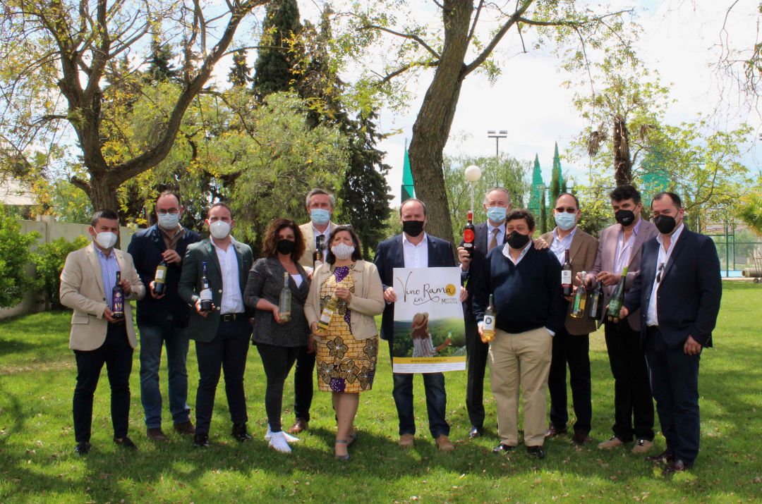 Presentación de la iniciativa de once lagares y bodegas de Montilla-Moriles para poner en valor el vino en rama Presentación de la iniciativa de once lagares y bodegas de Montilla-Moriles para poner en valor el vino en rama