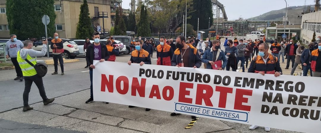 Concentración sindical frente a Repsol Concentración sindical frente a Repsol