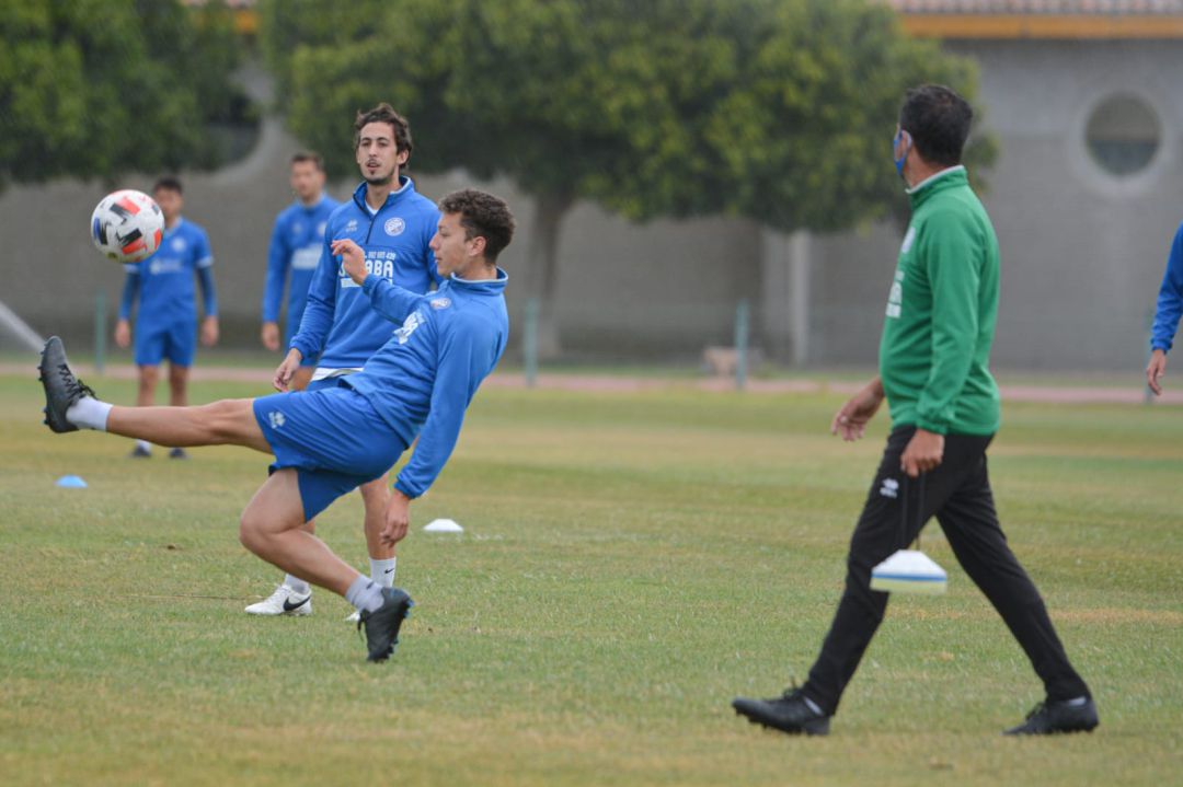 José Pérez Herrera durante un entrenamiento José Pérez Herrera durante un entrenamiento