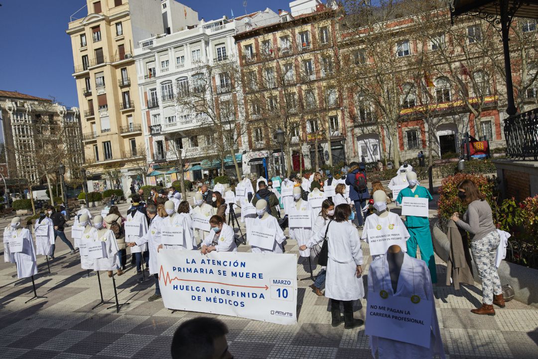 Imagen de recurso de médicos de Atención Primaria protestando en Madrid. Imagen de recurso de médicos de Atención Primaria protestando en Madrid.