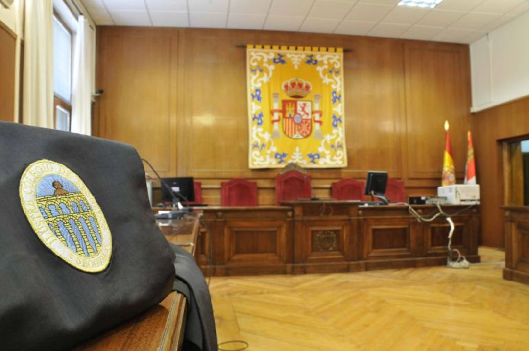 Sala de la Audiencia Provincial de Segovia Sala de la Audiencia Provincial de Segovia
