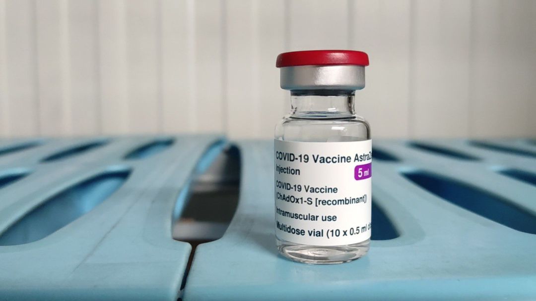 Sanidad refuerza el teléfono gratuito 900 300 555 para resolver dudas sobre vacunación contra el coronavirus Sanidad refuerza el teléfono gratuito 900 300 555 para resolver dudas sobre vacunación contra el coronavirus