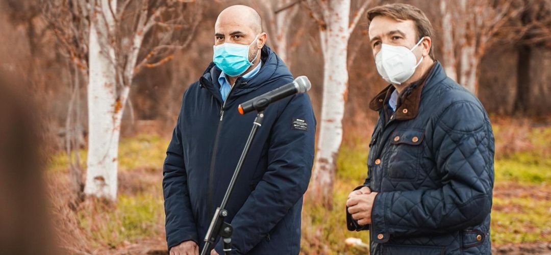 Jorge García denuncia que los vecinos tendrán que pagar "la cacicada del PSOE" de aquellos años Jorge García denuncia que los vecinos tendrán que pagar "la cacicada del PSOE" de aquellos años