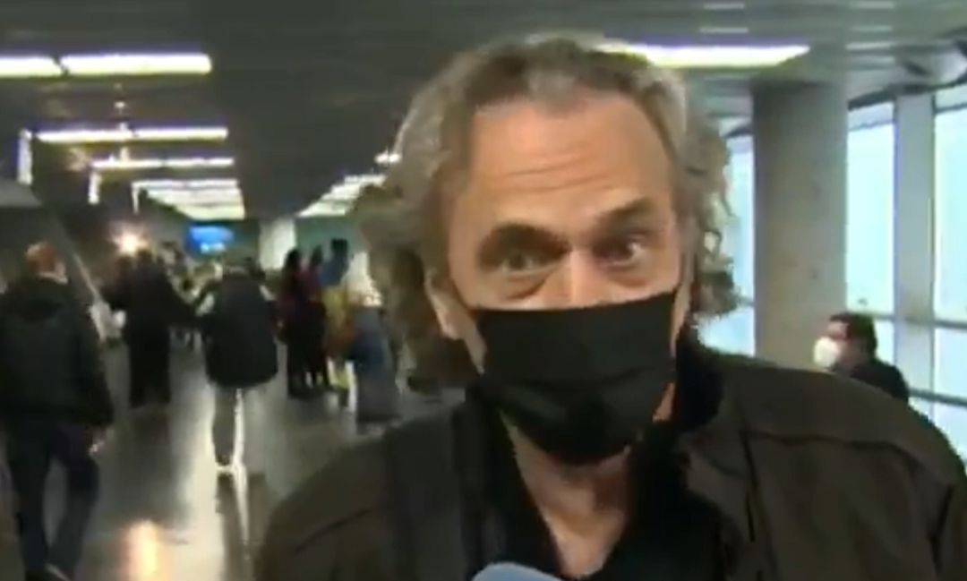 El actor José Coronado se ha vacunado con AstraZeneca. El actor José Coronado se ha vacunado con AstraZeneca.