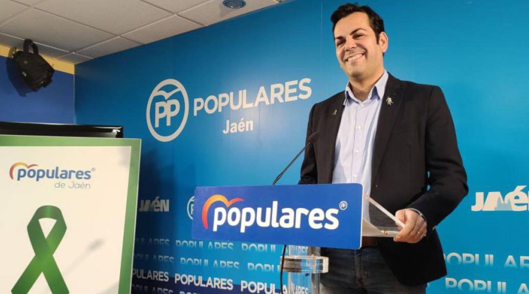Juan Diego Requena durante una comparecencia ante los medios de comunicación en la sede del PP de Jaén. Juan Diego Requena durante una comparecencia ante los medios de comunicación en la sede del PP de Jaén.