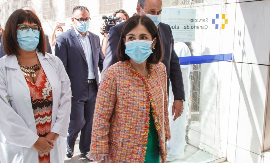 La ministra de Sanidad, Carolina Darias a su llegada al Hospital Universitario Insular de Las Palmas de Gran Canaria, a 10 de abril de 2021 en Gran Canaria, Islas Canarias. La ministra de Sanidad, Carolina Darias a su llegada al Hospital Universitario Insular de Las Palmas de Gran Canaria, a 10 de abril de 2021 en Gran Canaria, Islas Canarias.