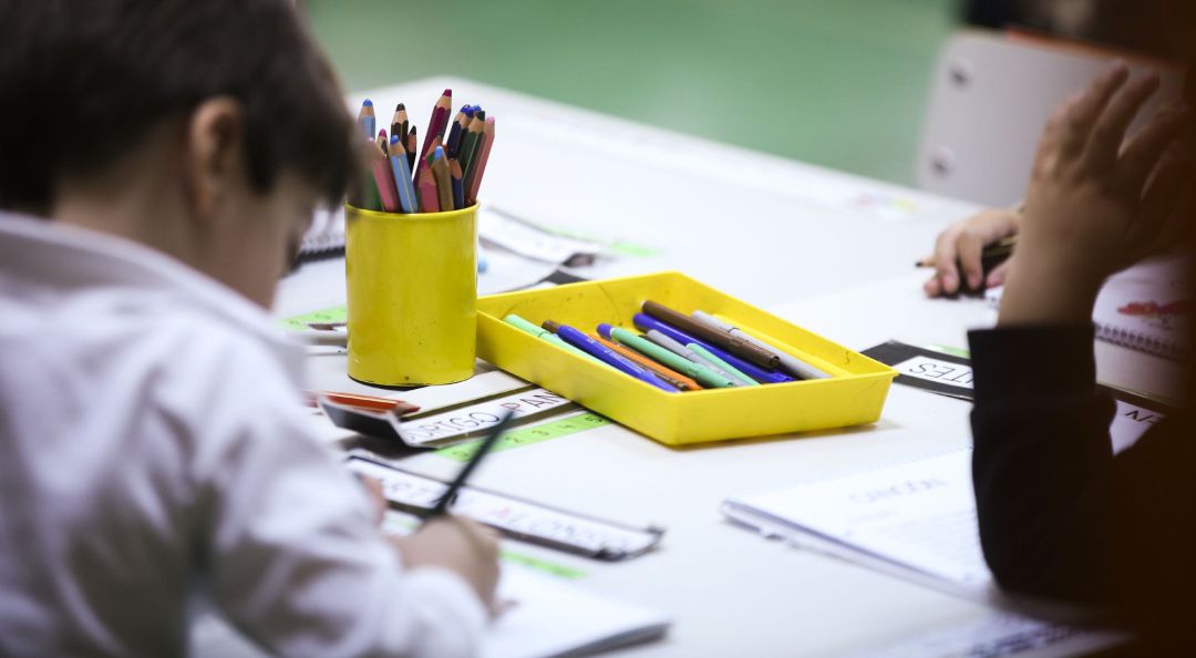 Niños en un colegio Niños en un colegio
