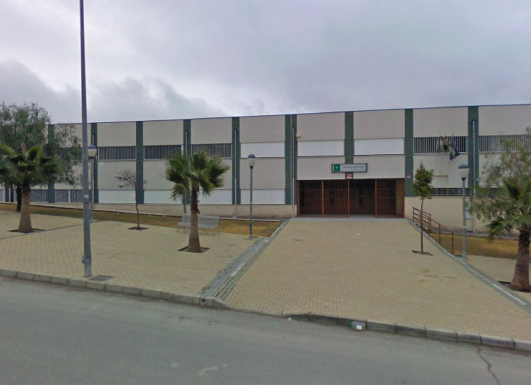 IES Mencía López de Haro en Doña Mencía, Córdoba IES Mencía López de Haro en Doña Mencía, Córdoba