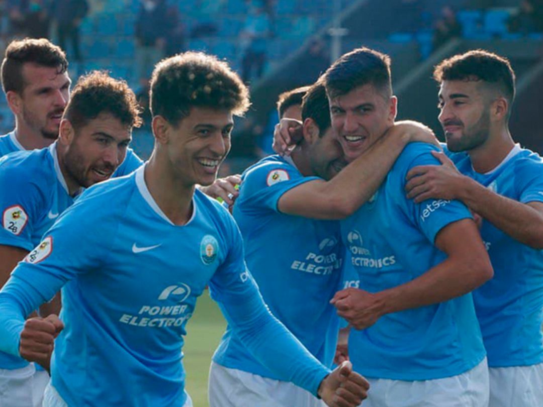 Los jugadores de la UD celebrando el gol de Castel Los jugadores de la UD celebrando el gol de Castel