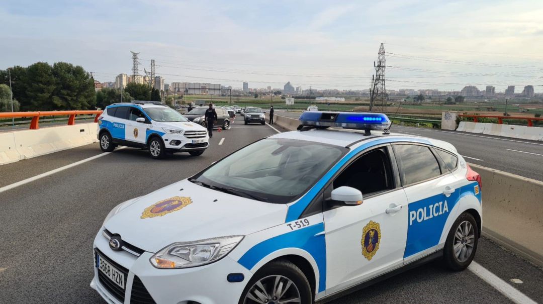 Control de la Policía autonómica por el cierre perimetral de la Comunitat Valenciana. Control de la Policía autonómica por el cierre perimetral de la Comunitat Valenciana.
