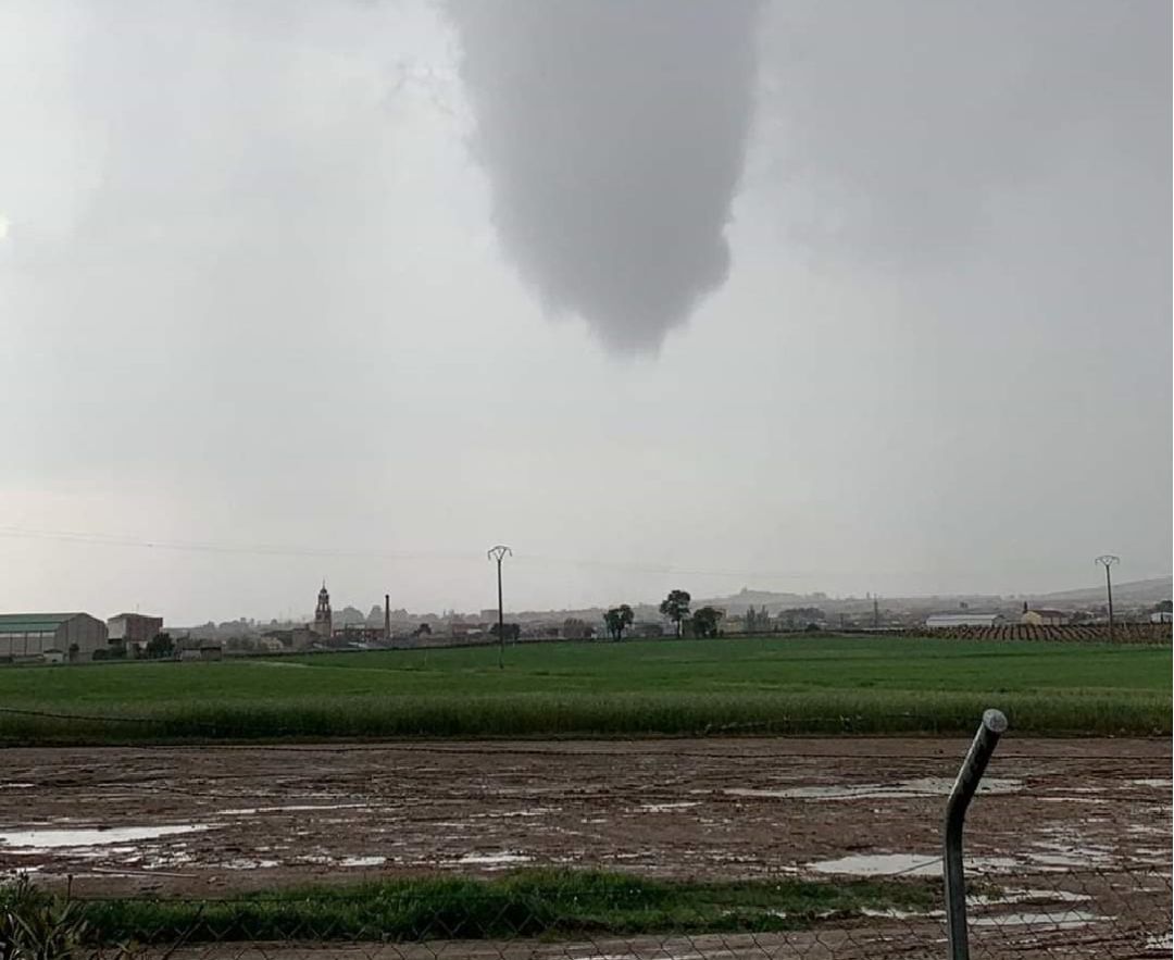 Imagen del tornado sobre Villacañas Imagen del tornado sobre Villacañas