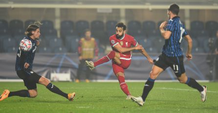 Mohamed Salah, del Liverpool marcando el tercer gol de los cinco finales ante el Atalanta en Champions. Mohamed Salah, del Liverpool marcando el tercer gol de los cinco finales ante el Atalanta en Champions.