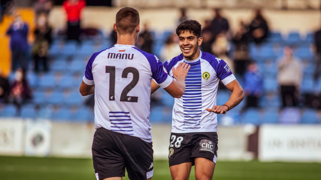 Abde celebra el gol de Pastorini con Manu Garrido Abde celebra el gol de Pastorini con Manu Garrido