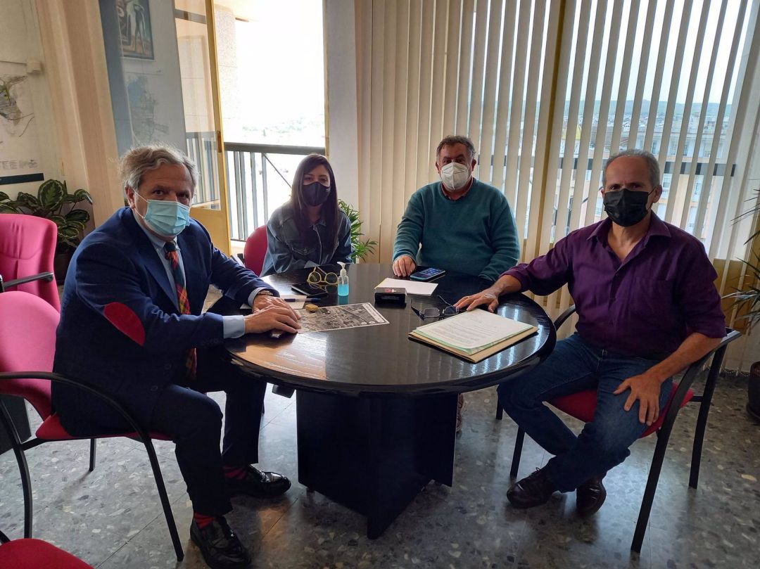 Reunión entre el presidente de la Gerencia de Urbanismo, Salvador Fuentes; la presidenta del IMGEMA, Cintia Bustos; y los representantes de la Federación de Vecinos Al-Zahara. Reunión entre el presidente de la Gerencia de Urbanismo, Salvador Fuentes; la presidenta del IMGEMA, Cintia Bustos; y los representantes de la Federación de Vecinos Al-Zahara.