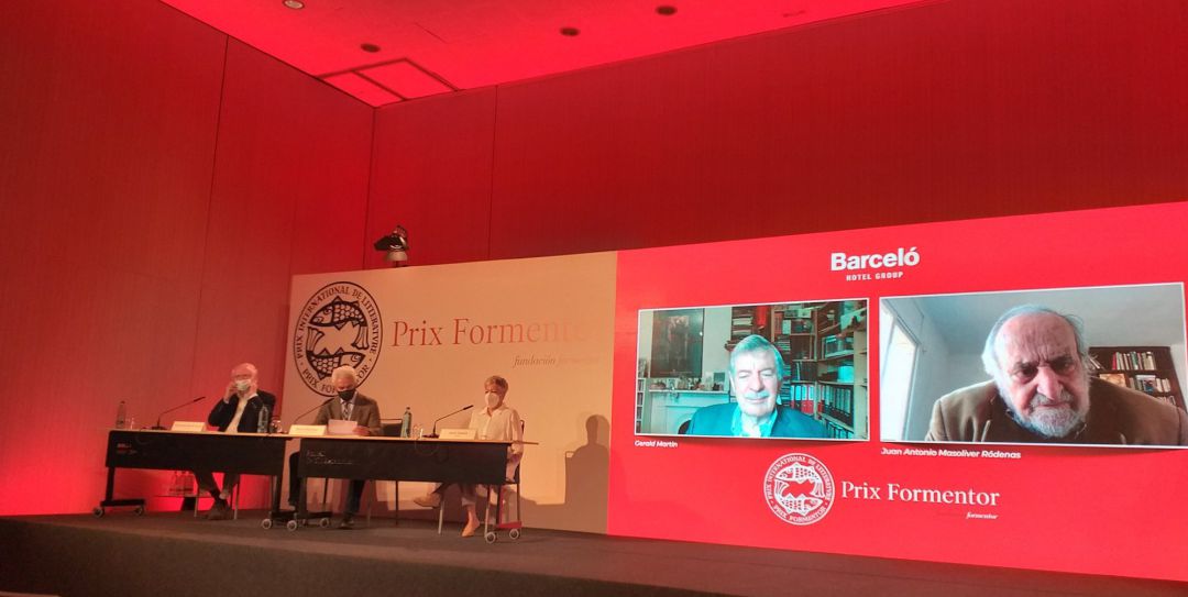 Jurado del Prix Formentor dando a conocer en Sevilla el nombre del ganador de la edición de este año Jurado del Prix Formentor dando a conocer en Sevilla el nombre del ganador de la edición de este año