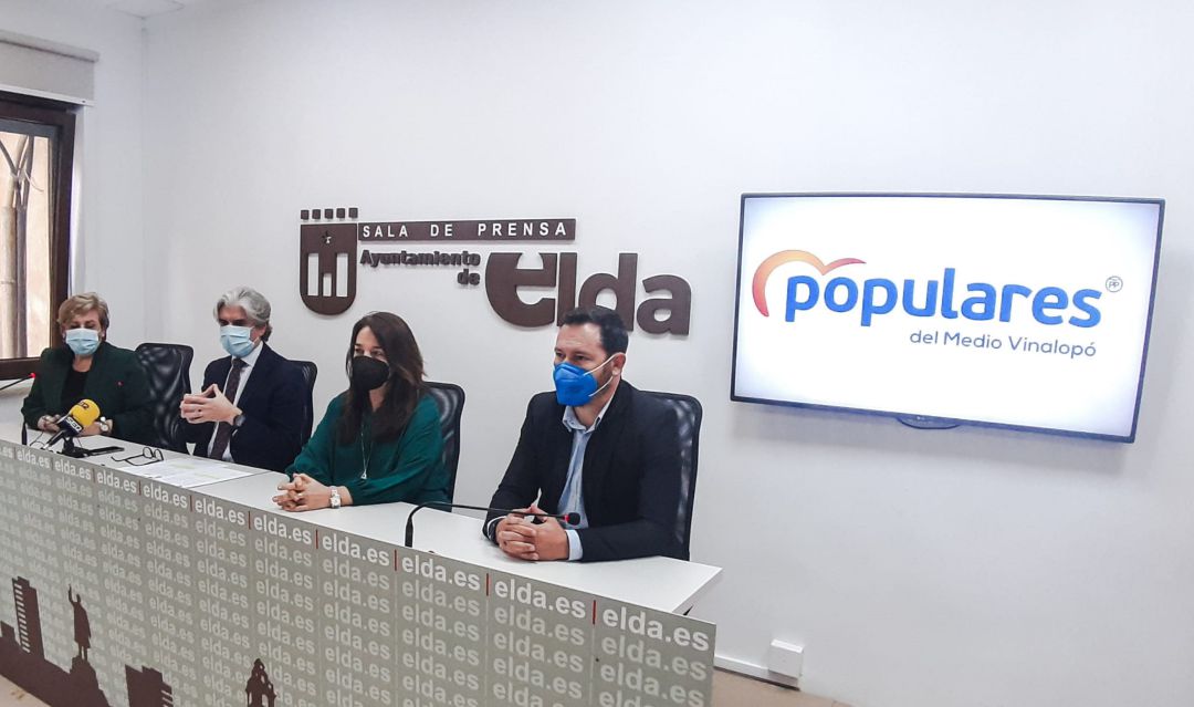 Populares en rueda de prensa en Elda Populares en rueda de prensa en Elda