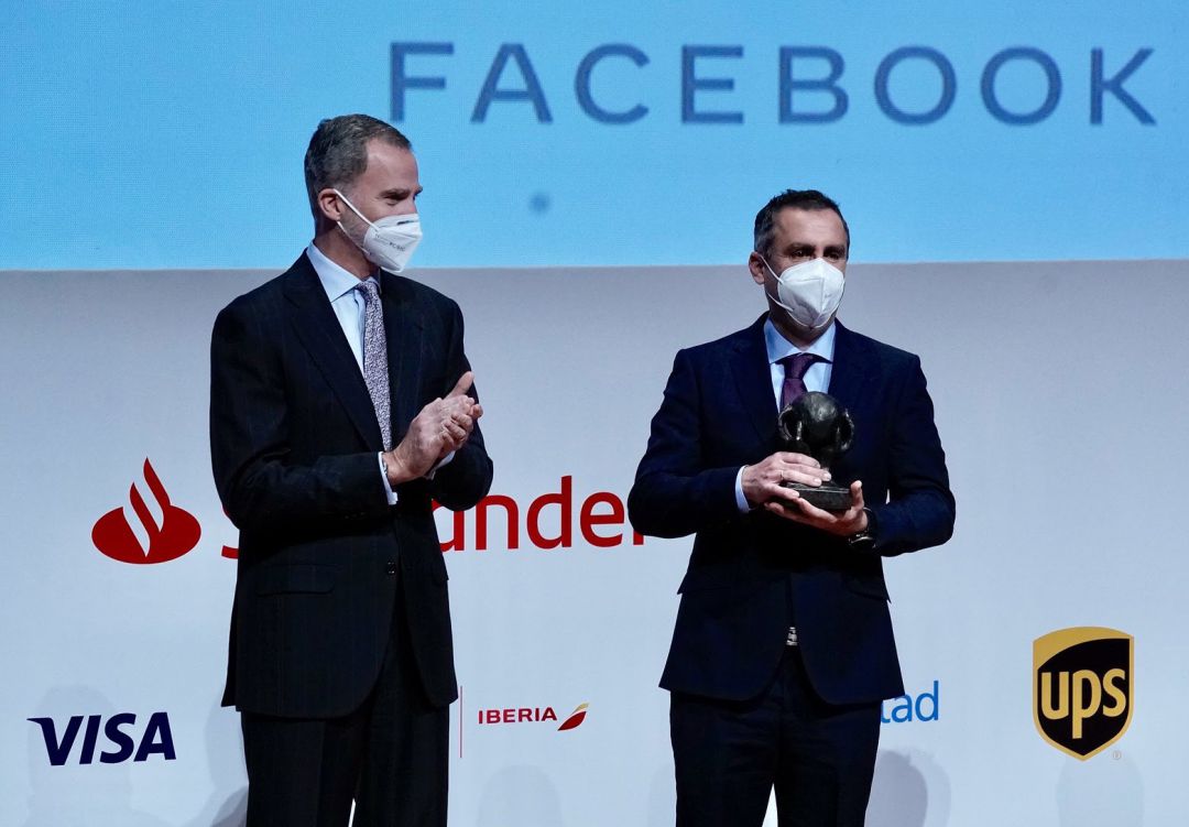 Jorge Bretó, CEO de Citrosol, recibe el galardón de manos del Rey de España, Felipe VI Jorge Bretó, CEO de Citrosol, recibe el galardón de manos del Rey de España, Felipe VI