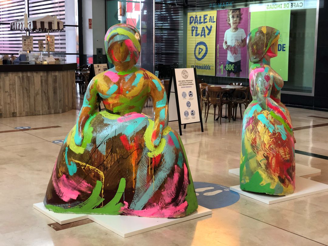 Dos de las obras que ya están ubicadas en el centro comercial Área Sur Dos de las obras que ya están ubicadas en el centro comercial Área Sur