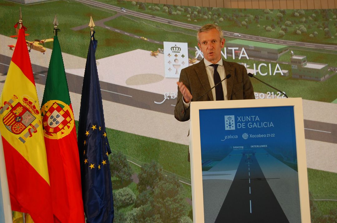 El vicepresidente de la Xunta de Galicia, Alfonso Rueda, habla de la base aérea de Verín El vicepresidente de la Xunta de Galicia, Alfonso Rueda, habla de la base aérea de Verín