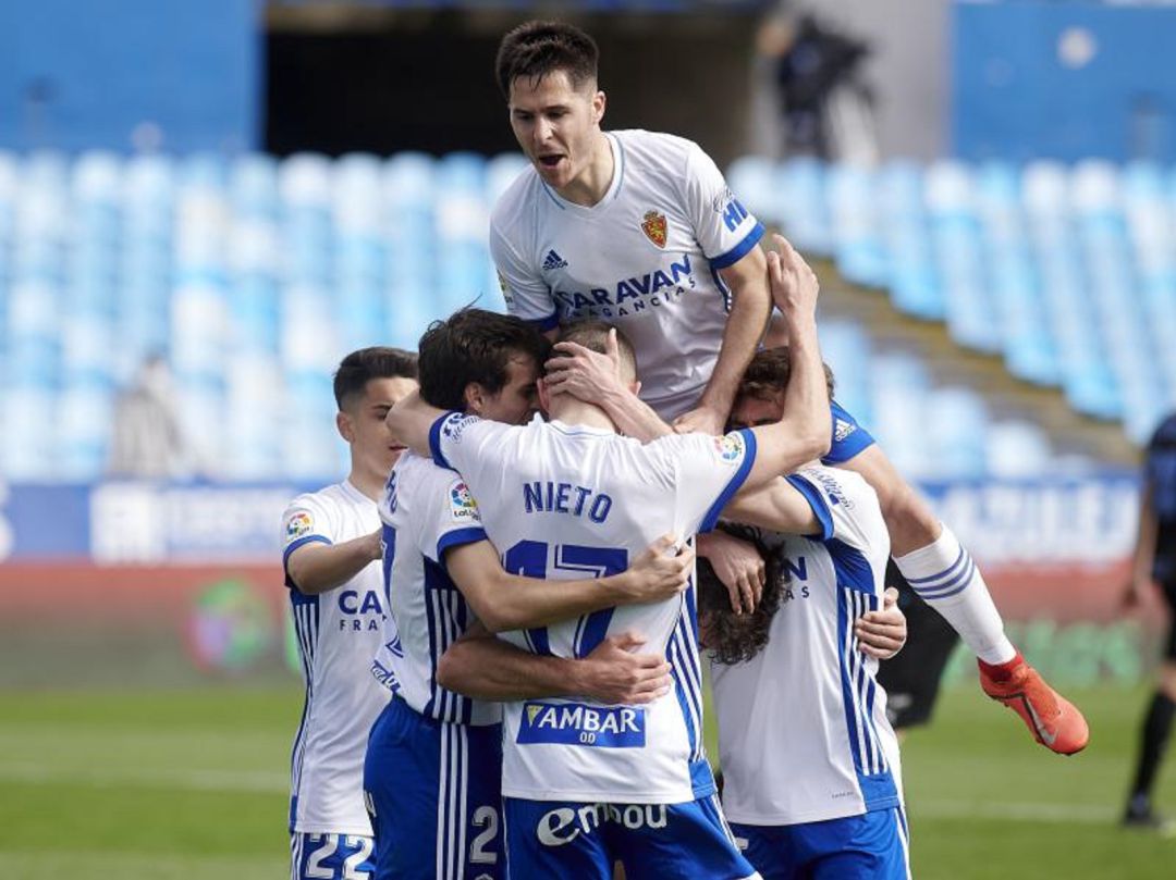 Tejero celebra el segundo gol del Real Zaragoza contra el Almería Tejero celebra el segundo gol del Real Zaragoza contra el Almería