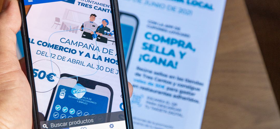 A través de una tarjeta de fidelización digital gratuita, que se puede descargar en el teléfono móvil a través de la App Wallet A través de una tarjeta de fidelización digital gratuita, que se puede descargar en el teléfono móvil a través de la App Wallet