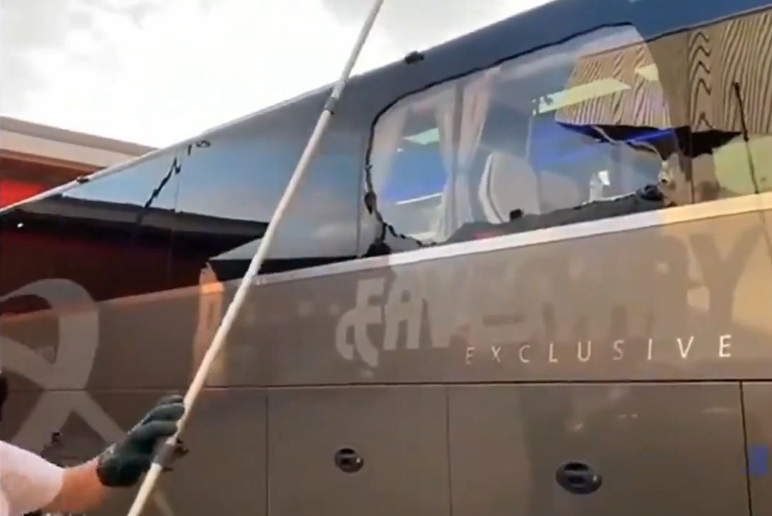 Así ha quedado el autobús del Real Madrid Así ha quedado el autobús del Real Madrid