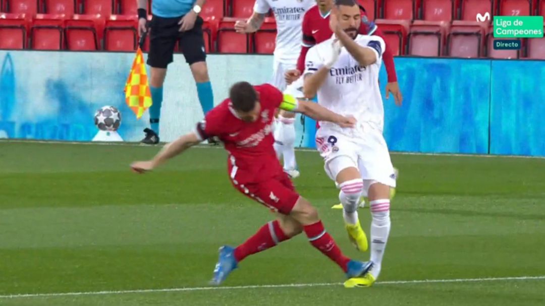 Imagen de la entrada que realizó Milner a Benzema Imagen de la entrada que realizó Milner a Benzema