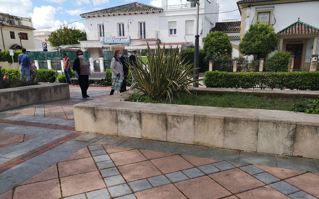 La avenida Martínez Anstein es una zona habitual de paseo de los ciudadanos de Ronda La avenida Martínez Anstein es una zona habitual de paseo de los ciudadanos de Ronda