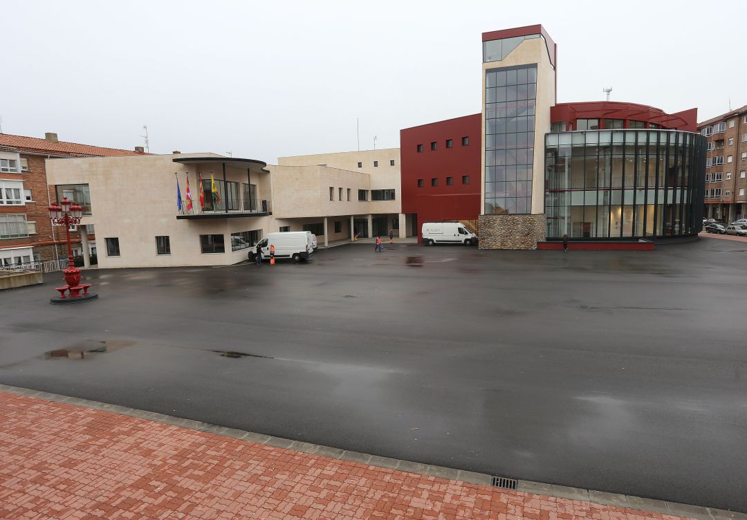 UGT denuncia el cierre del taller UGT denuncia el cierre del taller