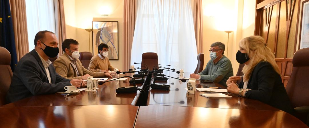 Reunión en la sede del Consell en Castelló Reunión en la sede del Consell en Castelló