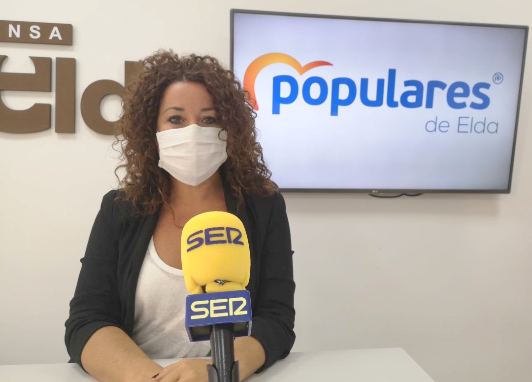 Lola González, concejala PP, en su sede de Elda Lola González, concejala PP, en su sede de Elda