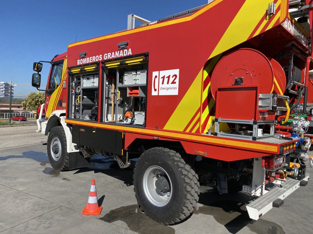 Uno de los dos nuevos camiones para los Bomberos de Granada adquiridos por el Consorcio Provincial de Bomberos, dependiente de la Diputación Uno de los dos nuevos camiones para los Bomberos de Granada adquiridos por el Consorcio Provincial de Bomberos, dependiente de la Diputación