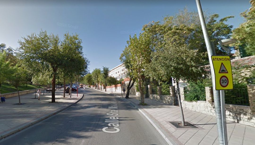 Calle Santa María del Valle, una de las principales arterias del Polígono. Calle Santa María del Valle, una de las principales arterias del Polígono.