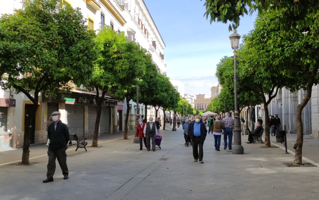 Calle Larga en el centro de Jerez Calle Larga en el centro de Jerez