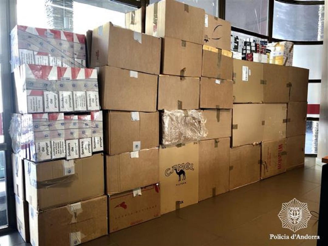 Detenen dues persones en una operació contra el contraban de tabac Detenen dues persones en una operació contra el contraban de tabac