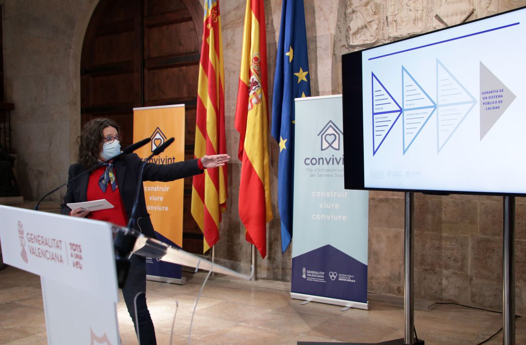 La vicepresidenta y consellera de Igualdad y Políticas Inclusivas, Mònica Oltra, durante la presentación. La vicepresidenta y consellera de Igualdad y Políticas Inclusivas, Mònica Oltra, durante la presentación.
