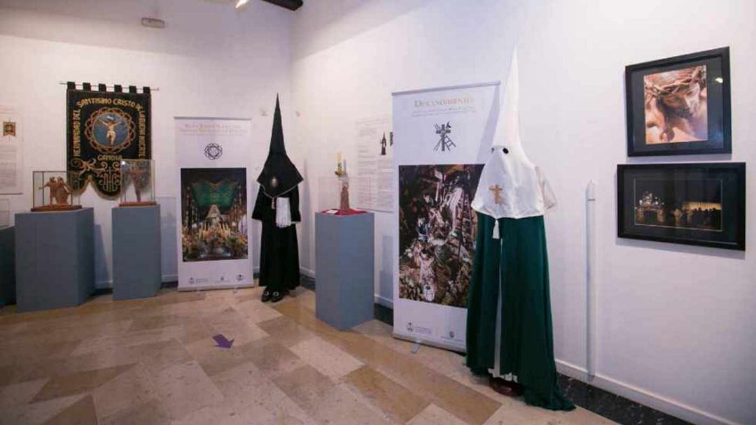 Exposición Pasos en la Coll Alas de Gandia Exposición Pasos en la Coll Alas de Gandia