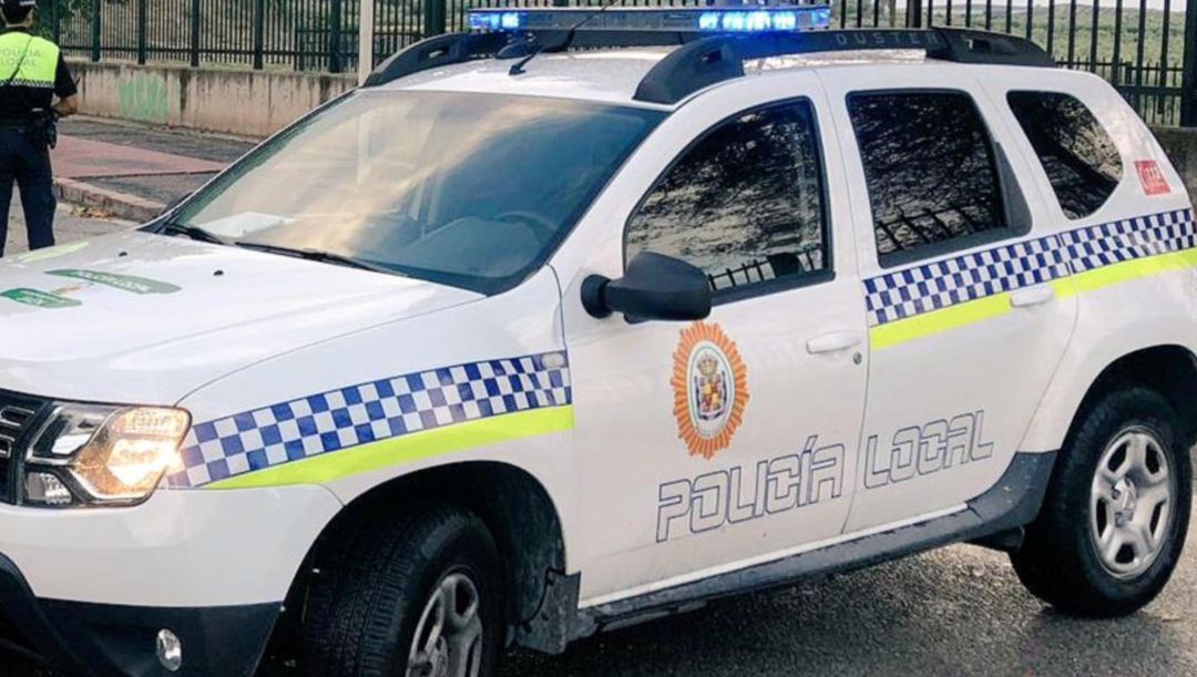 Vehículo de la Policía local de Jaén. Vehículo de la Policía local de Jaén.
