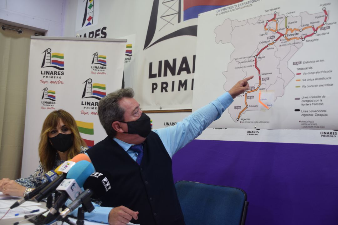 Rueda de prensa de Linares Primero. Rueda de prensa de Linares Primero.