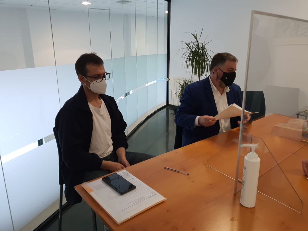 Momento de la firma de la venta de la parcela Momento de la firma de la venta de la parcela