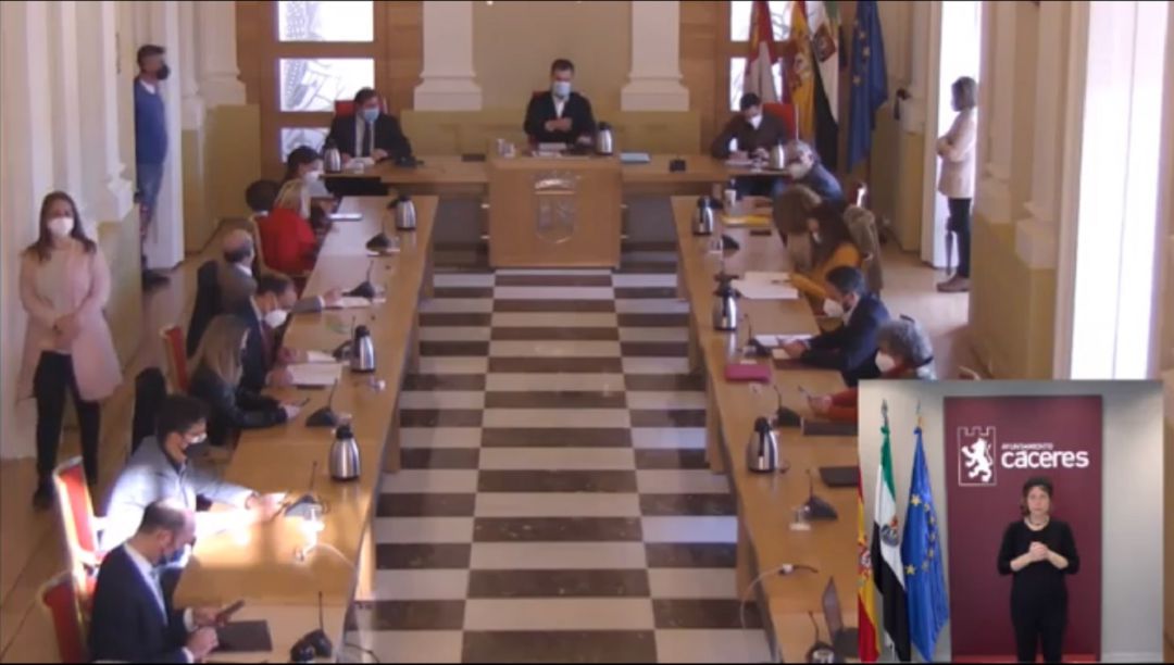 Momento del Pleno municipal Momento del Pleno municipal