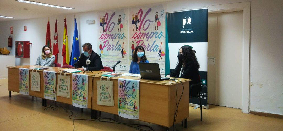El plan incluye la creación de una aplicación para teléfonos móviles o un acuerdo con la Cámara de Comercio de Madrid El plan incluye la creación de una aplicación para teléfonos móviles o un acuerdo con la Cámara de Comercio de Madrid