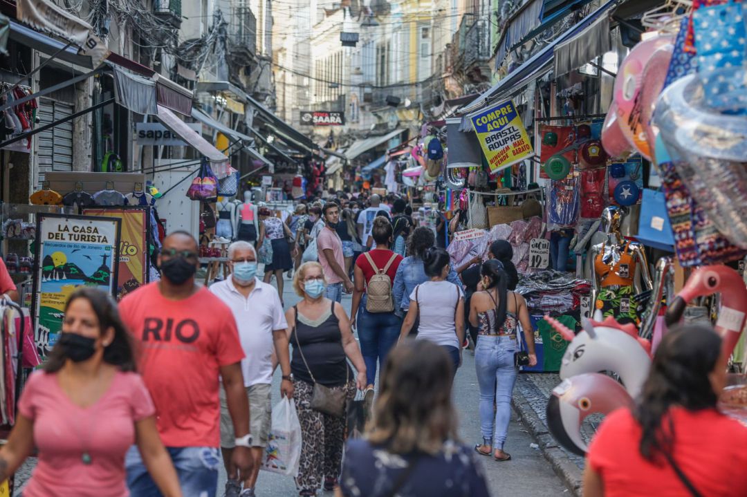 Una calle céntrica del sector comercial de Río de Janeiro el 9 de abril de 2021 Una calle céntrica del sector comercial de Río de Janeiro el 9 de abril de 2021