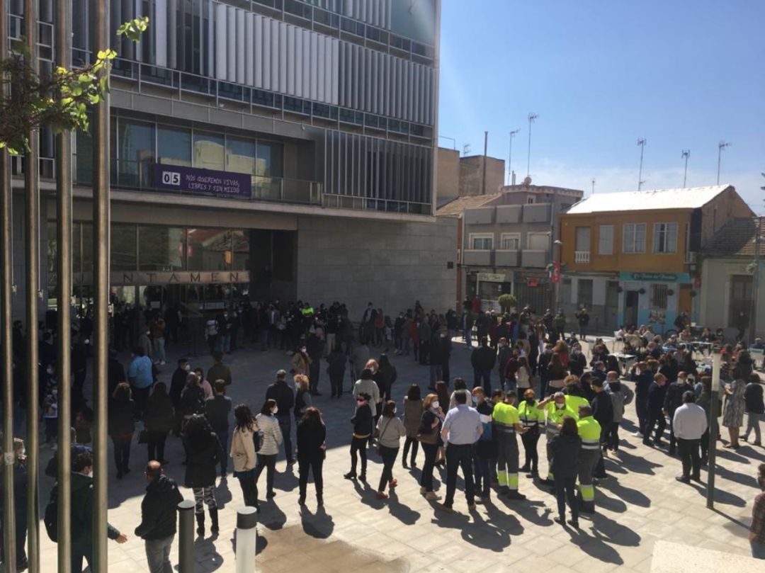 Concentración de trabajadores municipales este pasado viernes Concentración de trabajadores municipales este pasado viernes