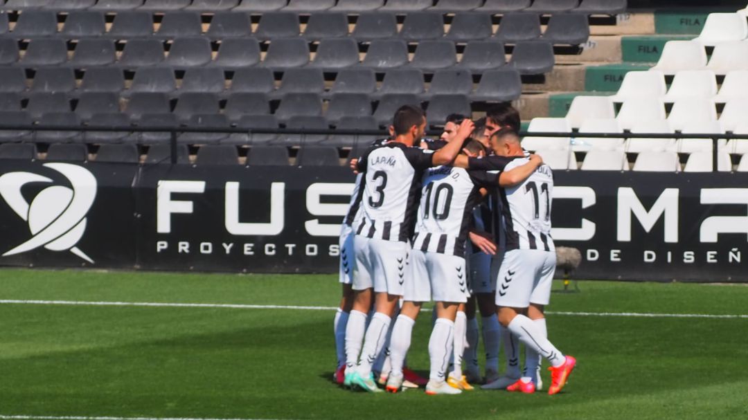 Imagen de la celebración del equipo albinegro este sábado en Castalia Imagen de la celebración del equipo albinegro este sábado en Castalia
