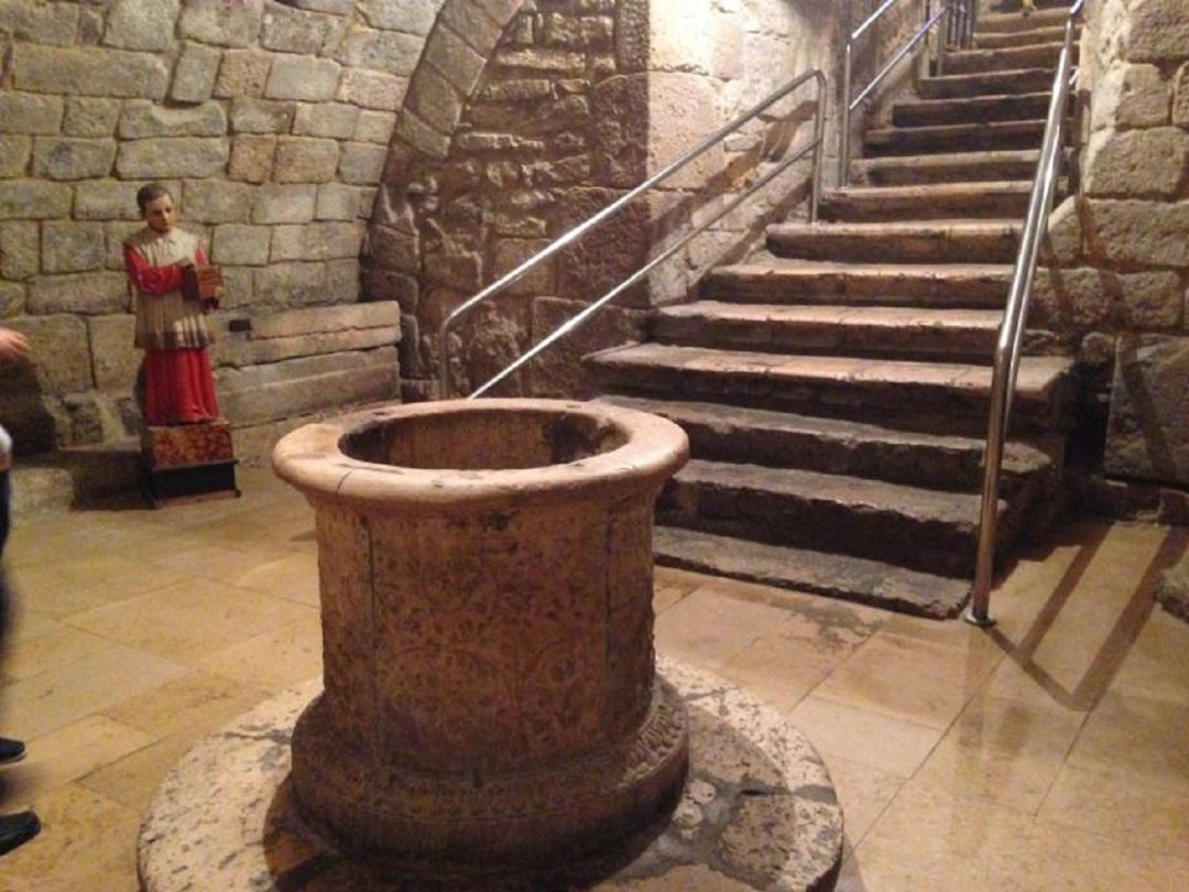 Cripta de San Antolín en la Catedral de Palencia Cripta de San Antolín en la Catedral de Palencia
