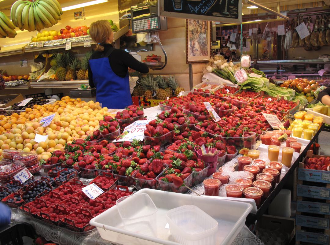 Uno de los puestos del Mercado Central de València. Uno de los puestos del Mercado Central de València.