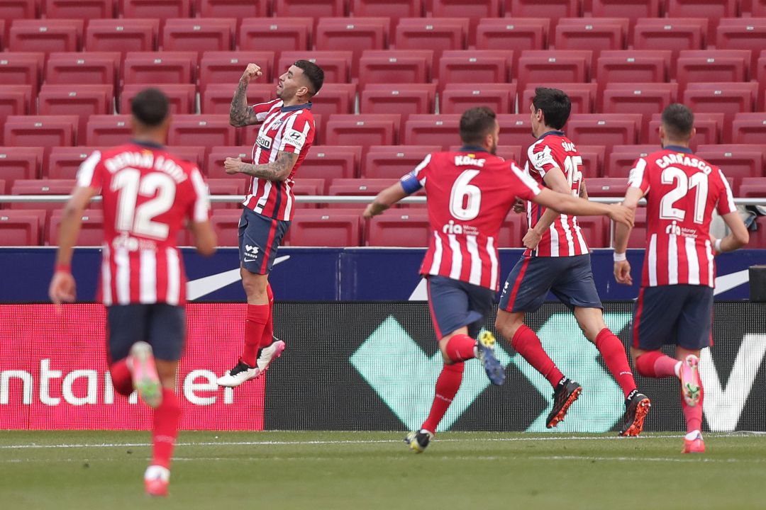 Correa celebra su doblete frente al Eibar Correa celebra su doblete frente al Eibar