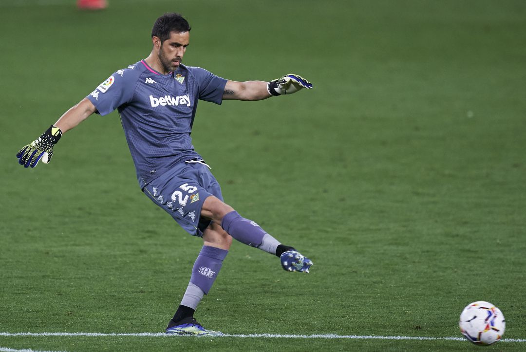 Claudio Bravo Claudio Bravo