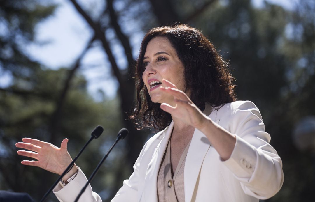 La presidenta de la Comunidad de Madrid y candidata a la reelección por el PP, Isabel Díaz Ayuso, durante un acto del partido en Collado Villalba. La presidenta de la Comunidad de Madrid y candidata a la reelección por el PP, Isabel Díaz Ayuso, durante un acto del partido en Collado Villalba.